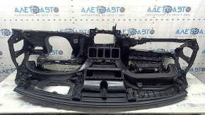 Торпедо передняя панель с AIRBAG Volvo XC60 18-26 кожа черная под проекцию, царапины, сломано крепление, надлом