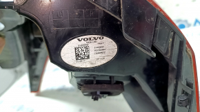 Фонарь внешний крыло правый Volvo XC60 18-26 потерт