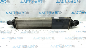 Intercoolerul Audi A4 B9 17-20 2.0T este îndoit