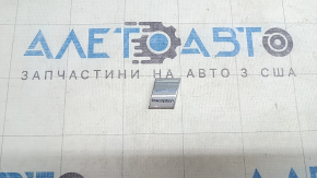 Emblemă cu inscripția Volvo XC60 18-25 pe hayon