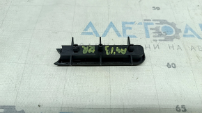 Кронштейн отбойника крышки багажника правого Audi A4 B8 13-16 на крышке, 2 части