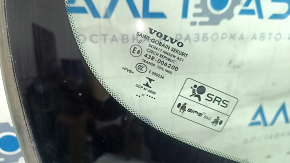 Лобовое стекло Volvo XC60 18-21 под проекцию и камеру, с подогревом камеры, песок, царапины, воздух