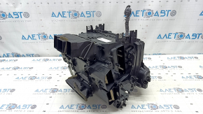 Корпус печки голый кондиционер Audi A4 B9 17-25 2 части