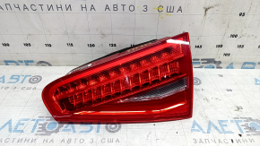 Фонарь внутренний крышка багажника правый Audi A4 B8 13-16 рест седан LED, царапины
