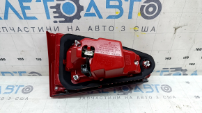 Фонарь внутренний крышка багажника правый Audi A4 B8 13-16 рест седан LED, царапины