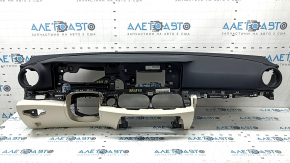 Торпедо передняя панель с AIRBAG Mercedes W213 E 17-23 без проекции, черная с бежевым, под чистку