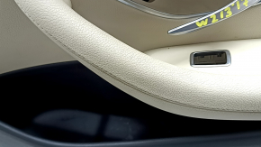 Ornamente ușă, placă dreapta față, Mercedes W213 E 17-23, piele neagră, inserție piele bej, cotieră piele bej, fără perdea, inserție lemn, Burmester, cu suprapuneri și mâner, rupturi, zgârieturi