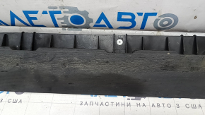 Порог правый нижняя часть Tesla Model Y 20-25 структура, царапины, надрыв, пробита