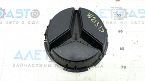 Основание эмблемы решетки радиатора grill Mercedes W213 E 17-20 AMG pkg