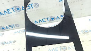 Capac bord Mercedes W213 E 17-20 fără proeminență, zgârieturi, suport rupt