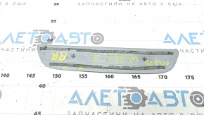 Накладка порога задняя правая наружная Mercedes W213 E 300/350 17-23 хром, царапины