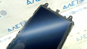Monitor, afișaj, navigație Mercedes W213 E 300/400/450/43-19/63 17-20 puncte pe stratul de acoperire, uzat