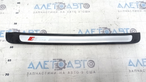 Накладка порога внешняя передняя правая Audi A4 B8 08-16 седан хром, S line, царапины, примята