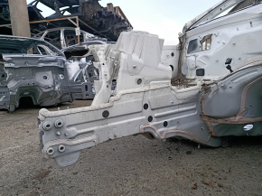 Четверть передняя правая Mercedes W213 E 17-23 на кузове, белая