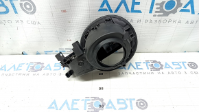 Корпус лючка бензобака Ford C-max MK2 13-18 надорван уплотнитель
