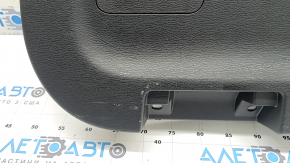 Обшивка двери багажника нижняя Mitsubishi Outlander 22-26 черная, под электро, потерта