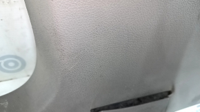 Накладка центральной стойки нижняя левая VW Tiguan 09-11 коричневая, царапины