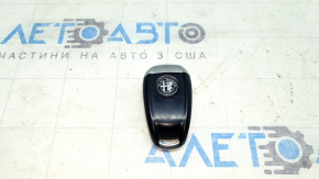 Ключ smart Alfa Romeo Giulia 17-24 5 кнопок, царапины, полез хром