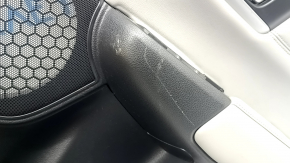 Panou ușă spate dreapta negru pentru Honda CRV 17-22, cotieră din piele gri, inserție din piele gri, mulaj tip lemn, difuzor tip tweeter, zgârieturi, gata de curățare chimică