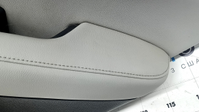Panou ușă spate dreapta negru pentru Honda CRV 17-22, cotieră din piele gri, inserție din piele gri, mulaj tip lemn, difuzor tip tweeter, zgârieturi, gata de curățare chimică