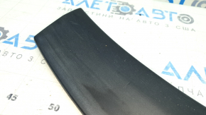 Ornament aripă spate dreapta pentru Nissan Rogue 21-24 fabricat în SUA, structură, zgârieturi, fisură în element de fixare