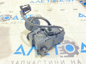 Замок лючка бензобака VW Golf 15-21