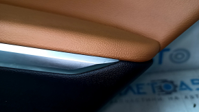 Garnitura portiera spate dreapta BMW 3 G20 19- negru, maro piele COGNAC, cu insert cromat, cu maner, zgarieturi, curatabil