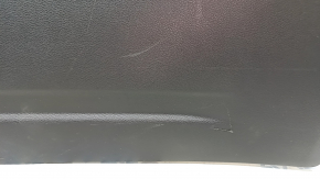 Обшивка двери багажника Nissan Rogue 21-26 черная US built, потерта, царапины