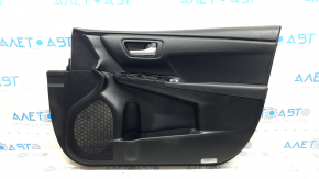 Обшивка двери карточка передняя правая Toyota Camry v55 15-17 usa, кожа черная, подлокотник черный кожа, вставка черная кожа, с ручкой, надрыв
