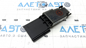 Плюсовая клемма АКБ Kia Sorento 21-26 HEV, PHEV с крышкой