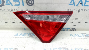 Фонарь внутренний крышка багажника правый Toyota Camry v55 15-17 usa царапины