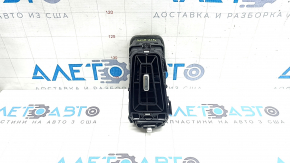 Дефлектор воздуховода передней панели центральный левый Kia Sorento 21-26 HEV, PHEV