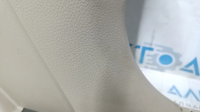 Накладка центральной стойки нижняя правая Nissan Rogue 14-20 беж, царапины