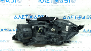 Фара передняя правая Nissan Rogue 17-18 LED, сломана направляйка, песок, под полировку