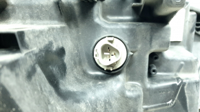Фара передняя правая Nissan Rogue 17-18 LED, сломана направляйка, песок, под полировку