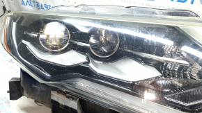 Фара передняя правая Nissan Rogue 17-18 LED, сломана направляйка, песок, под полировку