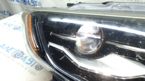 Фара передняя правая Nissan Rogue 17-18 LED, сломана направляйка, песок, под полировку