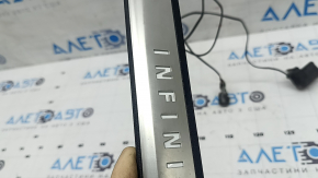 Накладка порога наружная передняя левая Infiniti QX50 22-22 хром с подсветкой, царапины