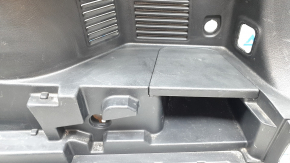 Обшивка арки правая Nissan Rogue 17-20 черная, под 2 ряда, царапины, с накладкой