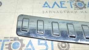 Накладка заднего бампера Nissan Rogue 17-20 хром, царапины