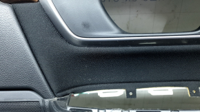Panou ușă dreapta față neagră pentru Honda CRV 17-22, cotieră din material textil negru, inserție din material textil negru, ornament din lemn deschis la culoare, necesită curățare, zgârieturi, urme d