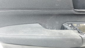 Panou ușă stânga față negru pentru Honda CRV 17-22, cotieră din material textil negru, inserție din material textil negru, ornament din lemn deschis la culoare, necesită curățare, zgârieturi, urme de 