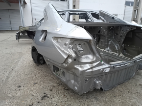 Четверть крыло задняя левая Toyota Camry v55 15-17 usa серебро 1J9, на кузове, тычки