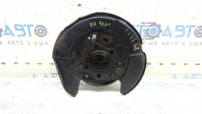 Ступица задняя правая Toyota Camry v55 15-17 usa с кожухом, ржавая, примят кожух