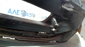 Bara spate este goală, partea inferioară a structurii Honda CRV 20-22, are lovituri, zgârieturi.