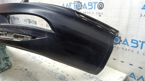 Bara spate este goală, partea inferioară a structurii Honda CRV 20-22, are lovituri, zgârieturi.