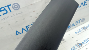 Обшивка двери багажника верхняя Hyundai Tucson 22-26 черная, царапины