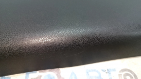 Накладка центральной стойки нижняя правая Nissan Versa Note 13-19 черная, царапины
