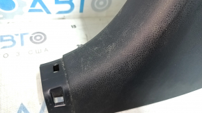 Накладка центральной стойки нижняя левая Nissan Versa 12-19 черная, царапины