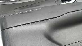 Обшивка двери карточка передняя левая Hyundai Tucson 22-26 черная с черной вставкой ткань, подлокотник черный, хром молдинг с черным глянцем, с ручкой, царапины, потерта